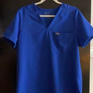 FIGS WINNING BLUE CATARINA TOP